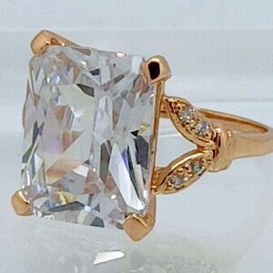 Vintage Gold Tone Emerald Cut Cubic Zirconia Statement Cocktail Ring Size 9.5